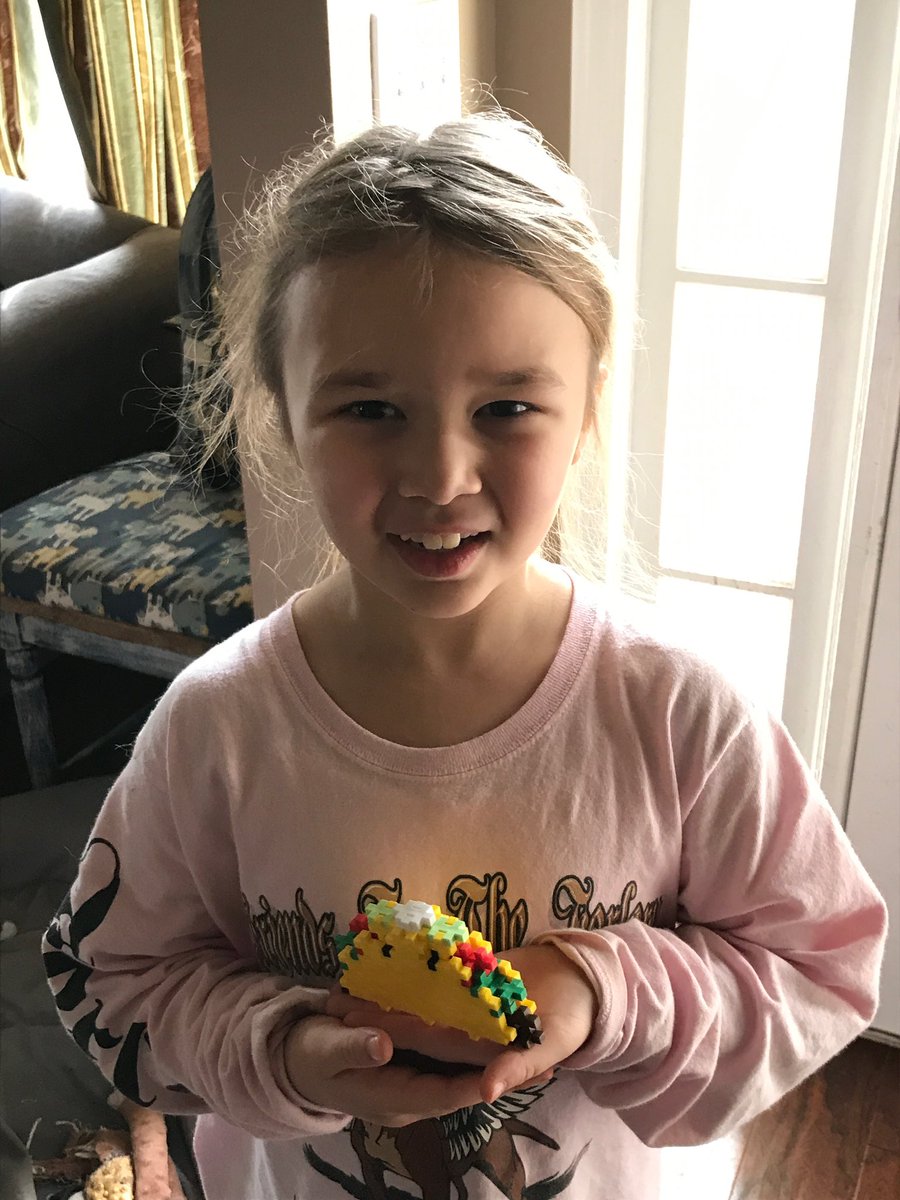 HeatherTornow's tweet photo. When you follow directions- you can make some cool things with 3D legos!!  
@acworthmedia 
#winterbreakchallenge #msmoore2ndgrade https://t.co/o6yK1PkqfP
