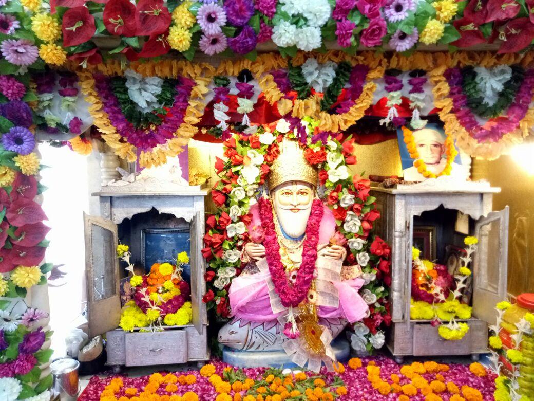l19861982's tweet photo. PUJYA JHULELAL SAI (THAN) MANDIR MANINAGAR AHMEDABAD
WISHES ALL SAI SANGAT

A new year. A new start and way to go! Wishing you a successful and glorious. Happy New Year🎉🍫🎂🍧 https://t.co/zkA8AeXzGE