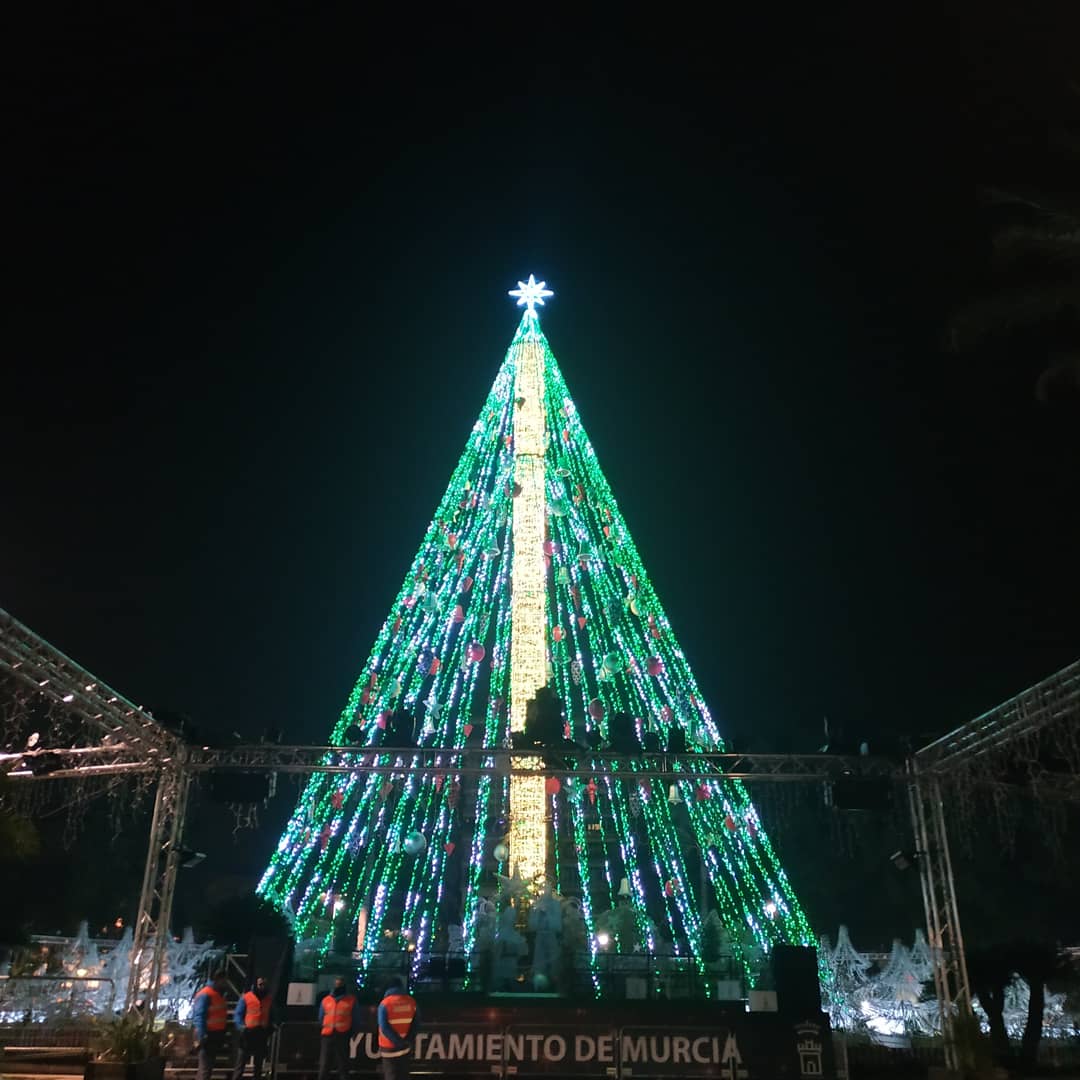 GuiateMurcia's tweet photo. Desde @GuiateMurcia os deseamos Feliz Año Nuevo. Déjate guiar por nosotros en este 2020.

#2020NewYear #Feliz2020 #Murcia #Turismo https://t.co/lfCAYhfJwe