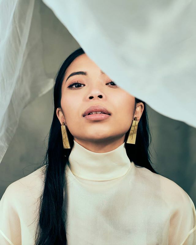 avlien_alien's tweet photo. Happy New Year 2020 .
@chalkjewellery - A New Tribe
Model: @oleandrega 
Assist: @preciousnai 
Assist: @crumble_and_heels
.
.
.
#fashion #londonfashion #femalemodel  #portraitpage #greatestofbritain #aovportraits #uk_ports #eyeemphoto #eyeem #eyeemmagazin… https://t.co/kuROC2QKfR https://t.co/zqZTRbKC8B