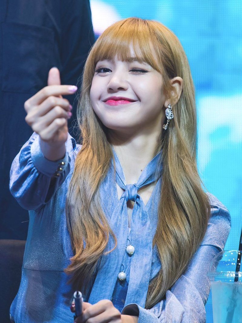 Bubbly_Lalisa's tweet photo. "Hopefully new years are treating everyone good this morning." She said posting the picture and enjoying the start of another new year while she lays in bed. #OpenRP #BlackPinkRP #LisaRP #KpopRP #jisoorp #roséRP #jennierp #cuterp #RomanceRP #YuriRP #gayRP #lesbianrp #DramaRP https://t.co/yrB42zy51j