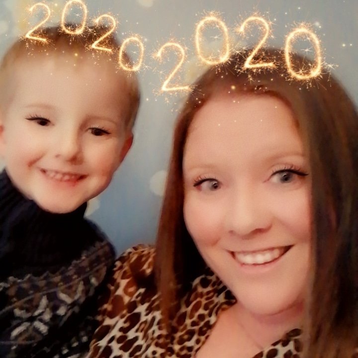 igoe_miss's tweet photo. Happy New Year to our Family and Friends. 2020 is our year we have so much to look forward to this year - big birthdays 30/5, big holiday 🇲🇽starting school and all the extras! 2020 I'm ready for you! 🎉🎉 https://t.co/LGZ1eT3Mph