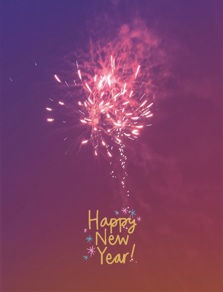 SprachbrueckeHH's tweet photo. Ein gesundes, glückliches und erfolgreiches 2020 wünschen wir Euch 🥳💃🏼💪🏻 Hoffentlich seid Ihr gut ins neue Jahr gestartet und könnt heute den Feiertag genießen😊 #FrohesNeuesJahr #HappyNewYear #sprachbrückeHH #spracheverbindet https://t.co/5NjWggkXAU