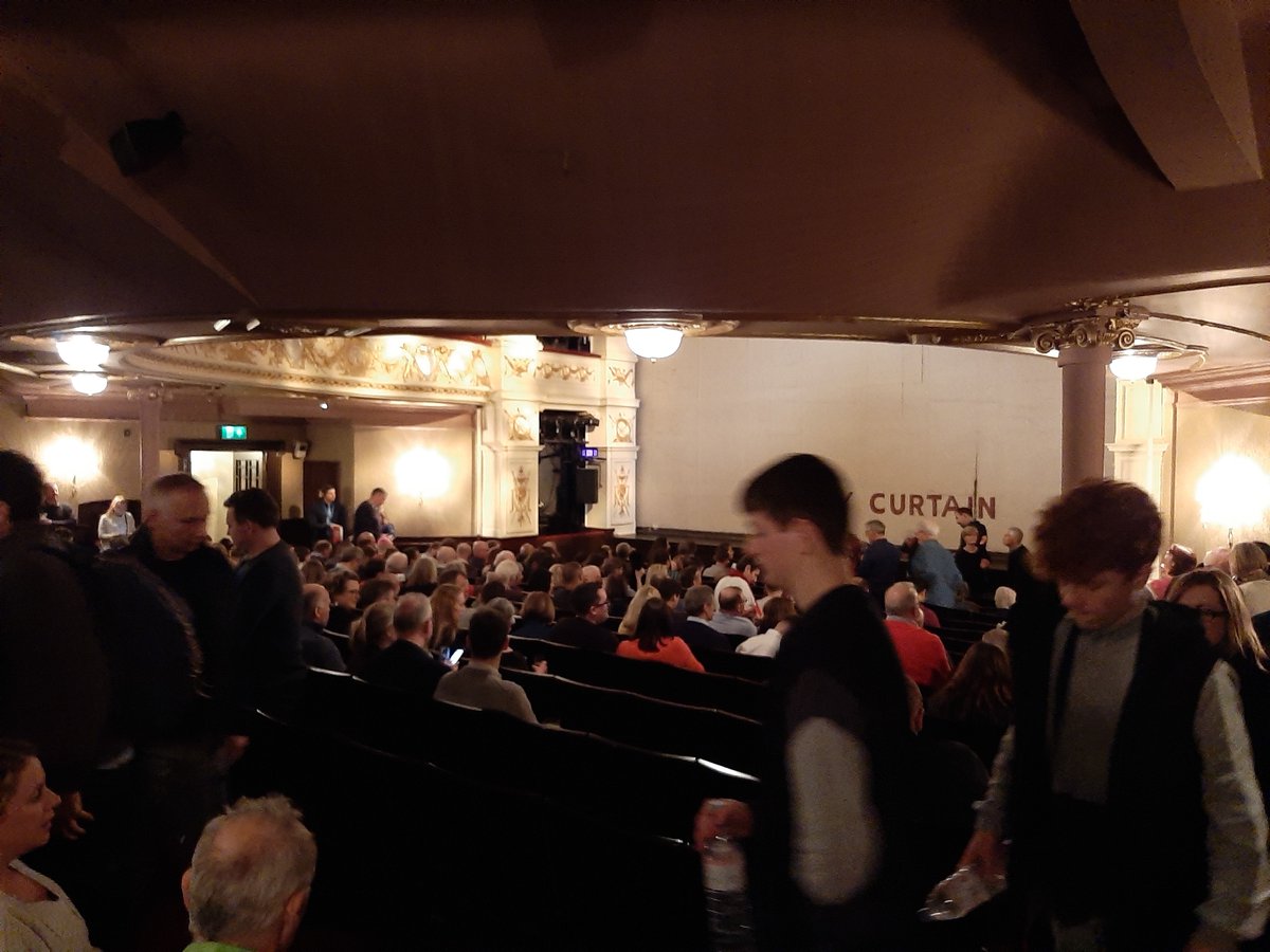 Yesterday's <a href="/NoisesOffPlay/">Noises Off</a> was hilarious. Not a word I use loosely! Just as funny as when I saw it in 1982 (giving away my age there).  What a great way to celebrate #NewYearsEve.  Thanks!  #GarrickTheatre #MichaelFrayn