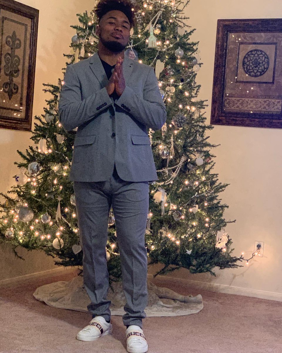 dhamm21's tweet photo. I’m coming in HOT 🔥2020! TOP 4 pics of yourself starting the Year off right😎🤷🏽‍♂️🐐💯 #StartAThread https://t.co/rInkK4qvlp