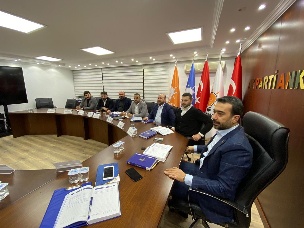 hakanhanozcan's tweet photo. İl Yürütme Kurulu toplantımızı gerçekleştirdik.

📍AK Parti Ankara İl Başkanlığı https://t.co/8A92qf5JO6