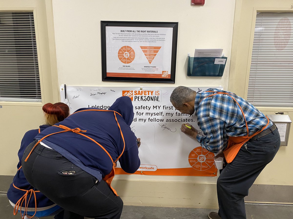 JPerkinsGooden's tweet photo. Here at #HD6857 we are pledging to work safe each and everyday!! @Tony_Rescina @etchell1 @amylguild @DBlaseg @collinshd https://t.co/AiWG7I14eP
