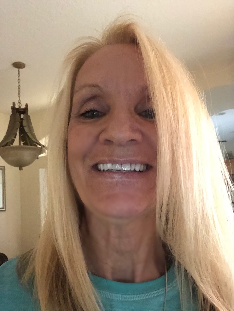 SFlackRealtor's tweet image. Happy New Year Family and Friends near and far.