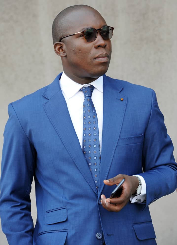 kmnatchaba's tweet image. Merci bien. Bonne et heureuse année 2020. Que Dieu t'accorde santé et bonheur. J'ai reçu des mugs #blogcamp mais je ne vois pas le ginger pour mettre dedans donc...je te regarde