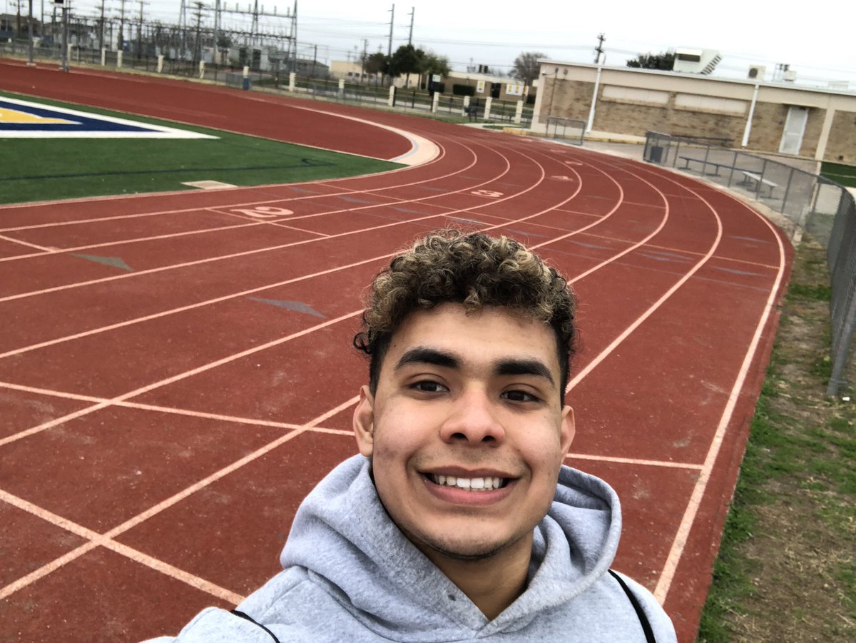 The_SavageSeth's tweet image. Holiday speed workout with @bbetterperform #workhardbbetter ☑️