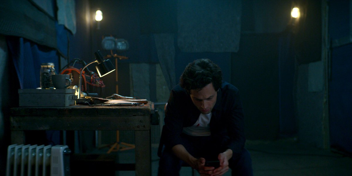 YouNetflix's tweet image. sitting here trying to remember where i left my credit card last night