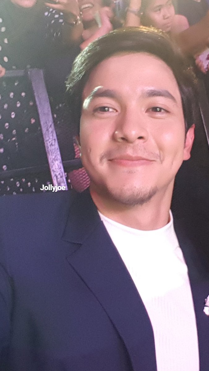 itsmejollyjoe's tweet photo. Happy happy birthday.🎂🎉🎈🎊
 It has been a wonderful 28th gift of life,Richard Faulkerson Jr..
May the Almighty GOD entice you with guidance to your mission in life.
Stay happy.1st selfie for 2020 and cropped myself.hahaha
@aldenrichards02 
#AldenRichards 
#AldenRichardsAt28 https://t.co/S6VlpHNsjr