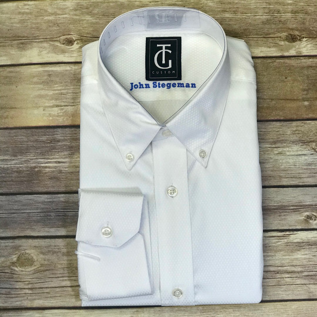 USClothier's tweet image. Kicking off this year (looking) fresh! We love the subtle texture on this crisp white shirt.

#TGCustom #PersonalizedShirts #MensFashion #HappyNewYear