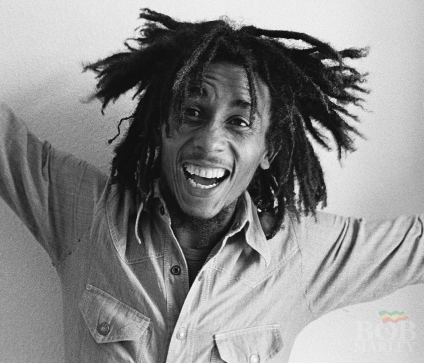 bobmarley's tweet photo. "Make way for the positive day!" #PositiveVibration

Wishing everyone a blessed new year ahead! #happynewyear https://t.co/HWbsgjtzjW
