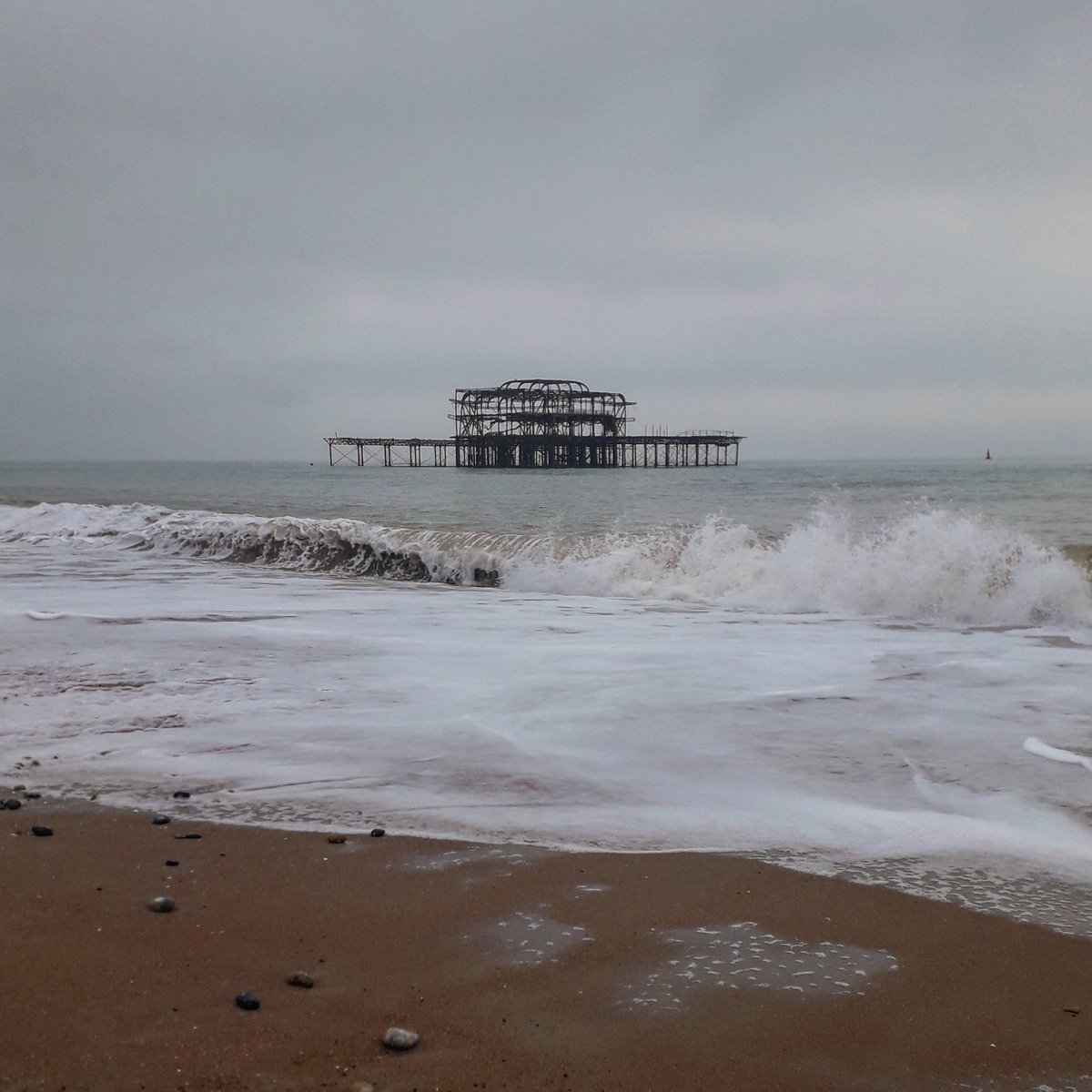 runwritekirsty's tweet photo. Oh hello 2020! It's great to meet you 🤗
Did my @parkrunUK double in Brighton, what a way to start the decade 💥
@HovePromparkrun @brightonparkrun #NYDD #loveparkrun #happynewyear #Brighton https://t.co/r96Punb8Ot