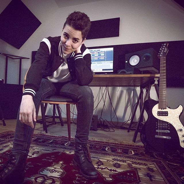 (FR)
Bonjour à tous !
Nous laissons derrière nous une année riche.
Riche en rencontres, en transitions, en réalisation, en aboutissement, en émotions, en remises en question, en créations, en discussions, en projets.
2019 ne nous permettait pas de garder… ift.tt/2ZHTdPT