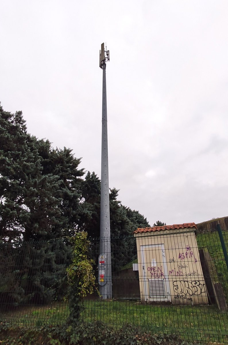 _Groucha_'s tweet photo. Le site situé rue du Faucon à l'Union n'est pas prêt de fonctionner de si tôt. Je n'ai observé aucune installation #FreeTelecom alors est-ce abandonné ou toujours d'actualité ? #RncMobile https://t.co/HOm2SiWOr7