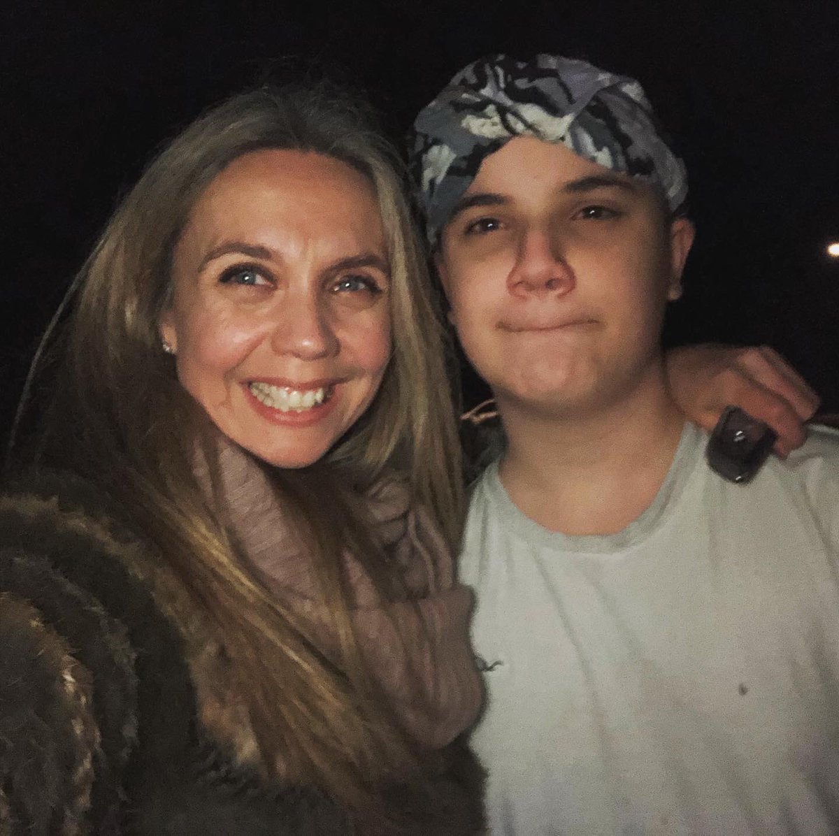 lisabutler222's tweet photo. New Year with Harry #Autism #AutismAwareness #BeKind #Fireworks #prayingforaschoolplacement https://t.co/Q6iiyYW1Cq