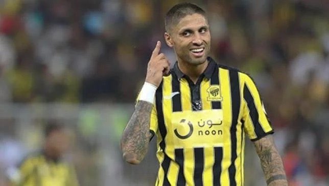 ahmadassiri1's tweet photo. ارجع و اقول .. وش فيها لو ضربك داكوستا ؟ https://t.co/xO5pX6yU0j