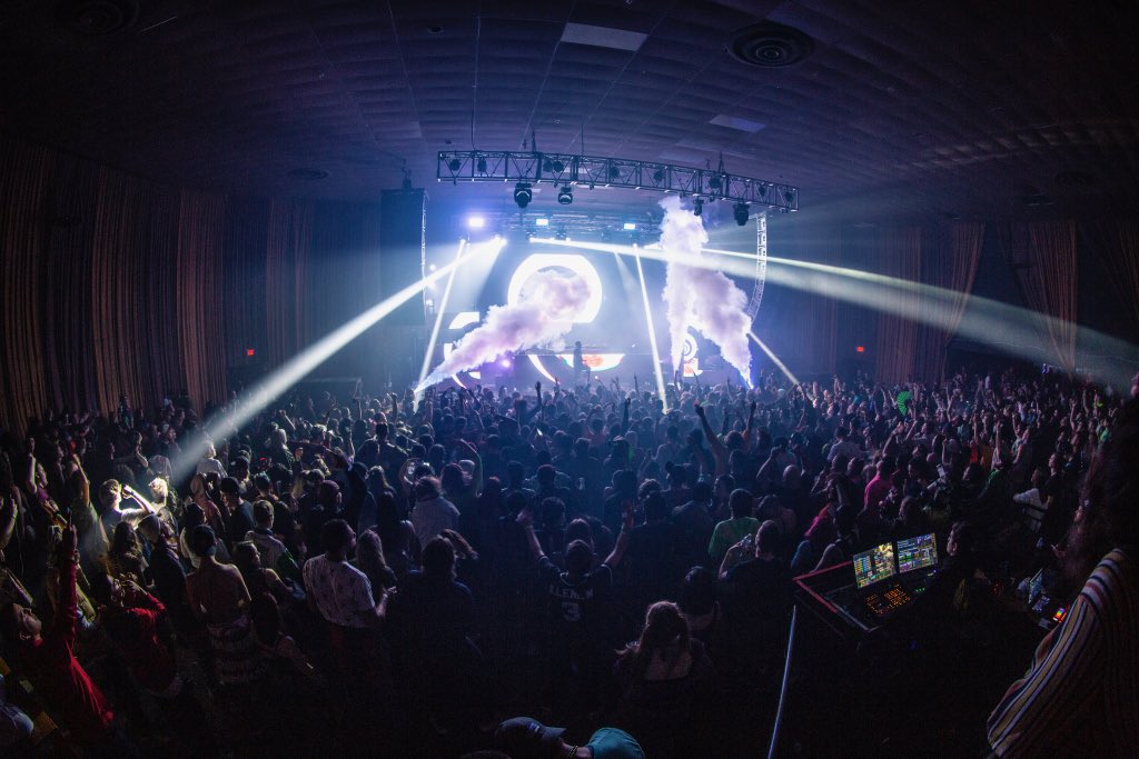 SPAGHEDDY's tweet photo. 2020 🥂✨ Minneapolis wow thank u for an amazing start of the new year 🙏🍝 
📸 @JustinButtsFilm https://t.co/Cm3HhkK2ud
