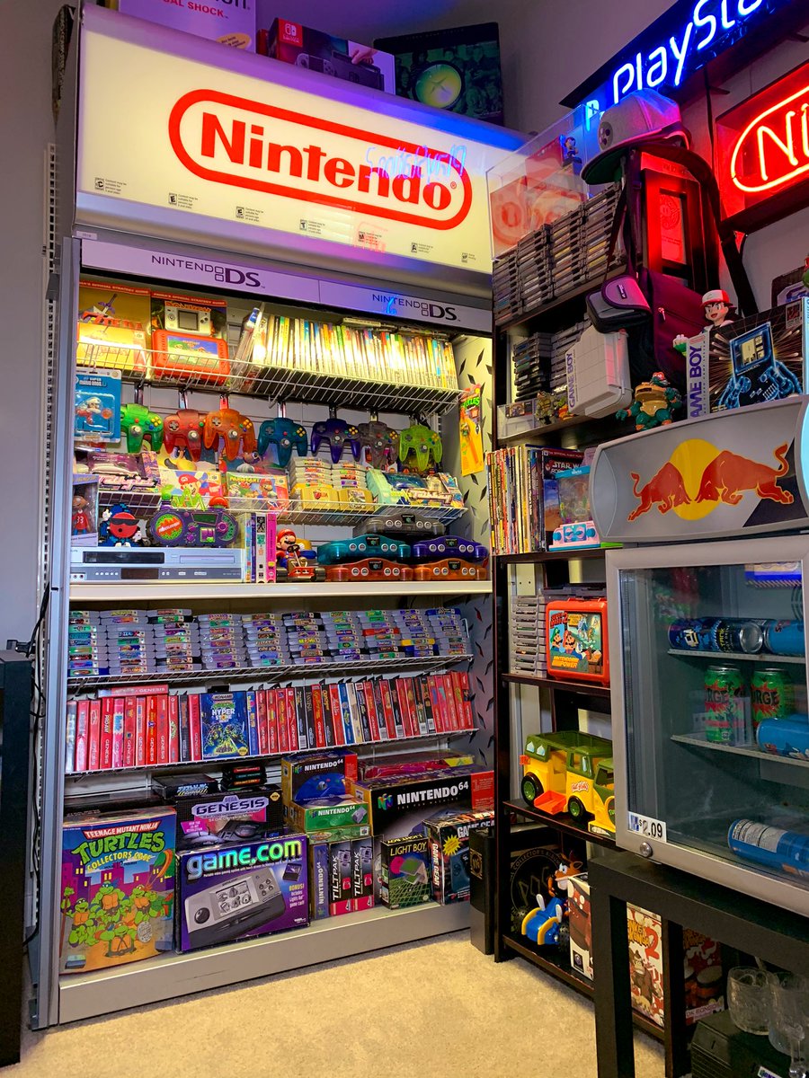 Organized Nintendo cabinet #2 finally!
#nintendo #gameroom #retrogamer