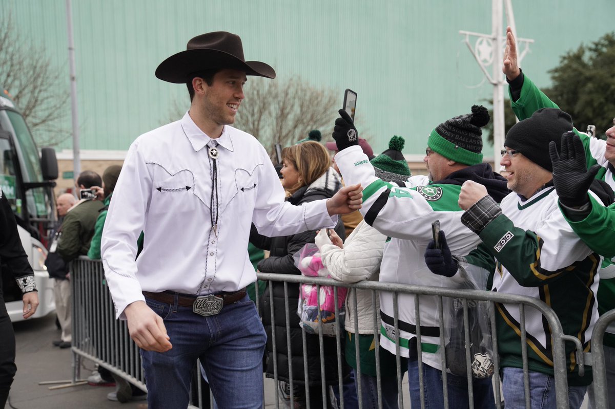 DallasStars's tweet image. Looking good, feeling good. 

#WinterClassic | #GoStars