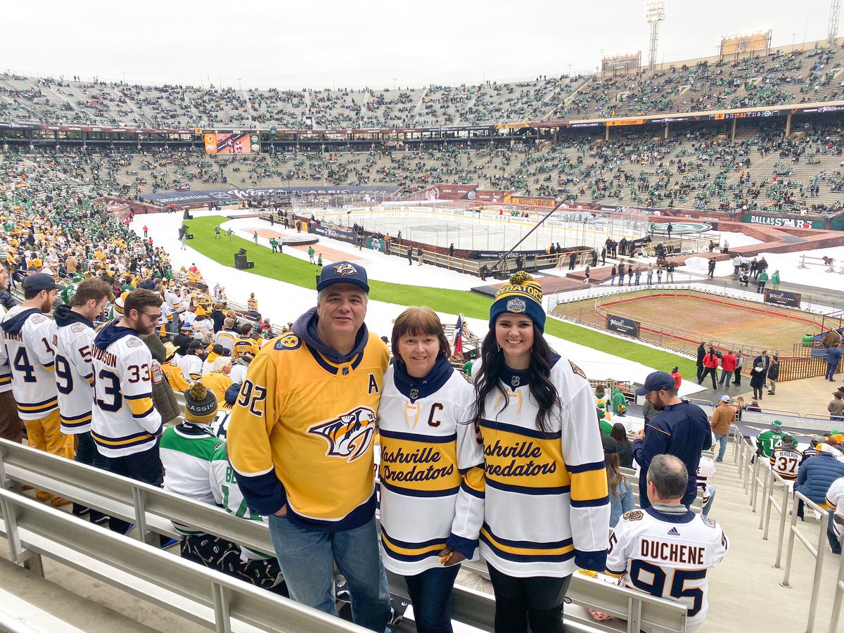 ktlynnpointer's tweet image. The best way to celebrate the new year ✨
#WinterClassic