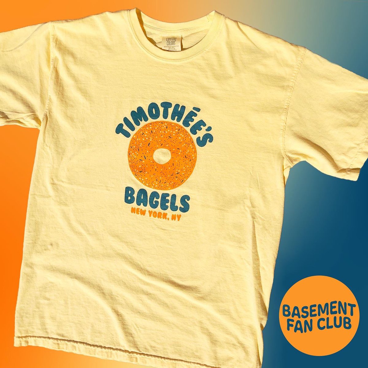 We like to imagine walking through NYC, going into a bagel shop, and to our surprise, Timothée Chalamet is there to hand us a bagel. Your new favorite shirt, handprinted with eco-friendly ink on a super soft 100% cotton tee. Link in our bio!