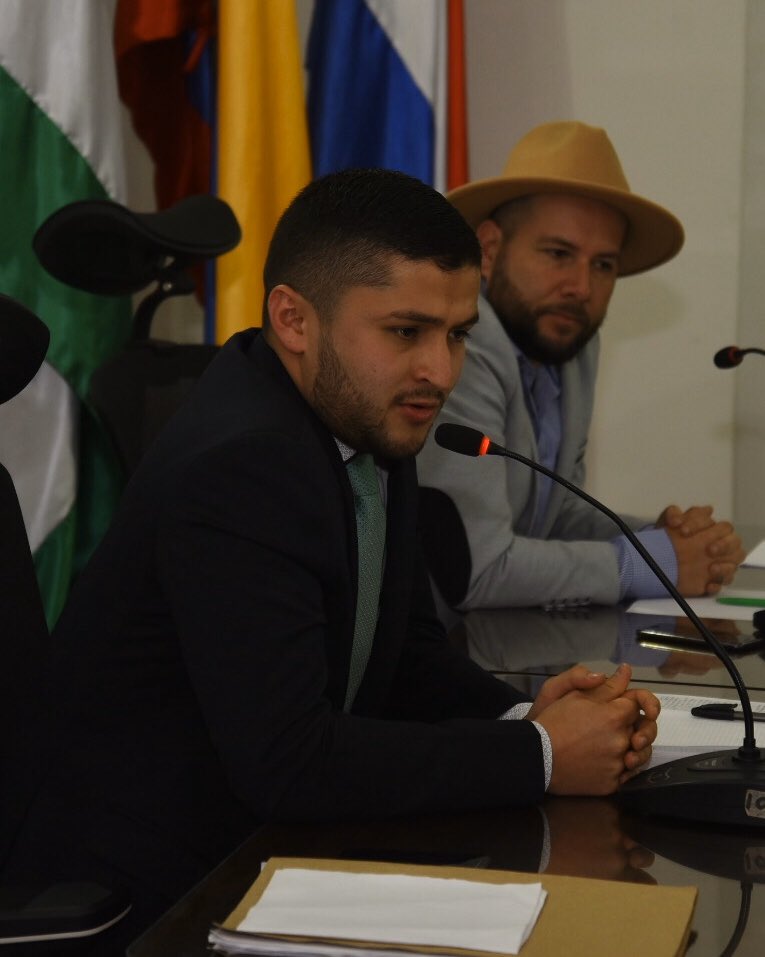 ConcejoGaragoa's tweet photo. #AEstaHora elección Presidente Concejo Municipal de Garagoa, Candidatos, Concejal Duvan Rivera partido Alianza Verde, Concejal Nestor González. https://t.co/jhQOhfhYqH