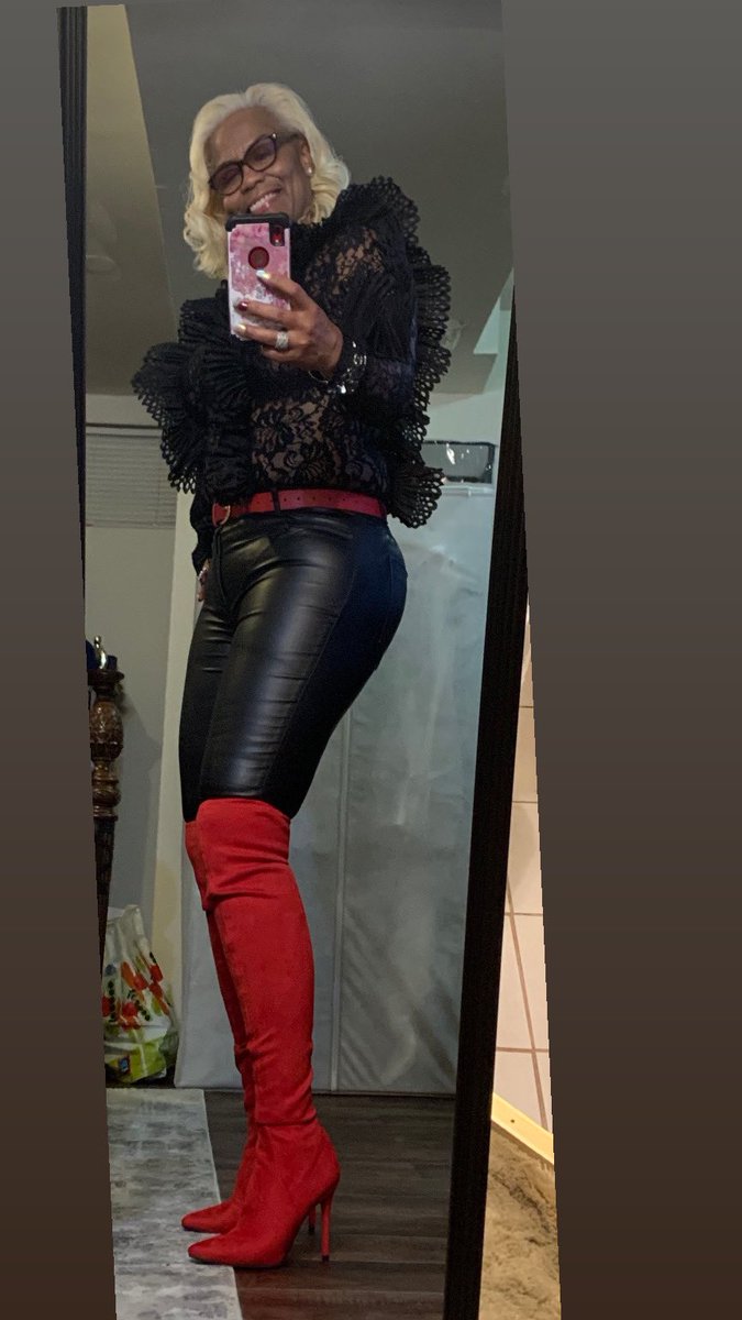 melindaburchsi1's tweet photo. I’m those Davis kids mother.😍 yes 50 where🥰@THEGIF7 @DavisEra_ https://t.co/sjSzoxc9f2