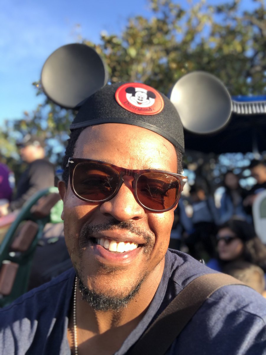 Russell Hornsby Happynewyear Themouse Turned Me Into A Kid For The Day Nbclincolnrhyme T Co Xm4ywvm9ep Twitter