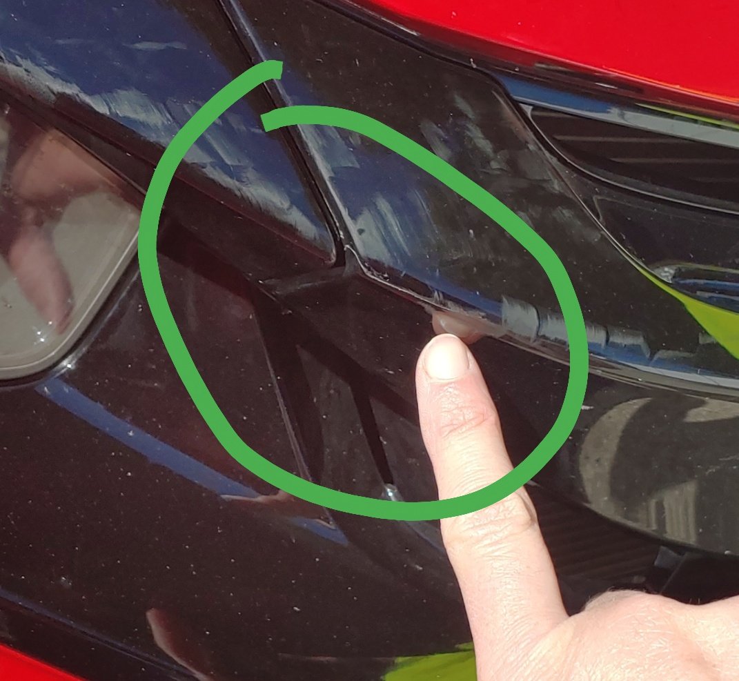 prettyisasdoes's tweet image. Truck veered off the road, picked up a tire tread, the truck between us hit it, slinging it into my car. Bounced off the windshield. Thankfully hitting the front of the car 1st most likely kept it from breaking the glass &amp;amp; causing serious issue. Be careful! #verythankful 💞