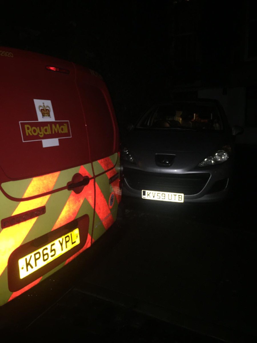 LucyOB26's tweet photo. @RoyalMail blocked my driveway. #inconsiderate https://t.co/3H0EQrhGi4
