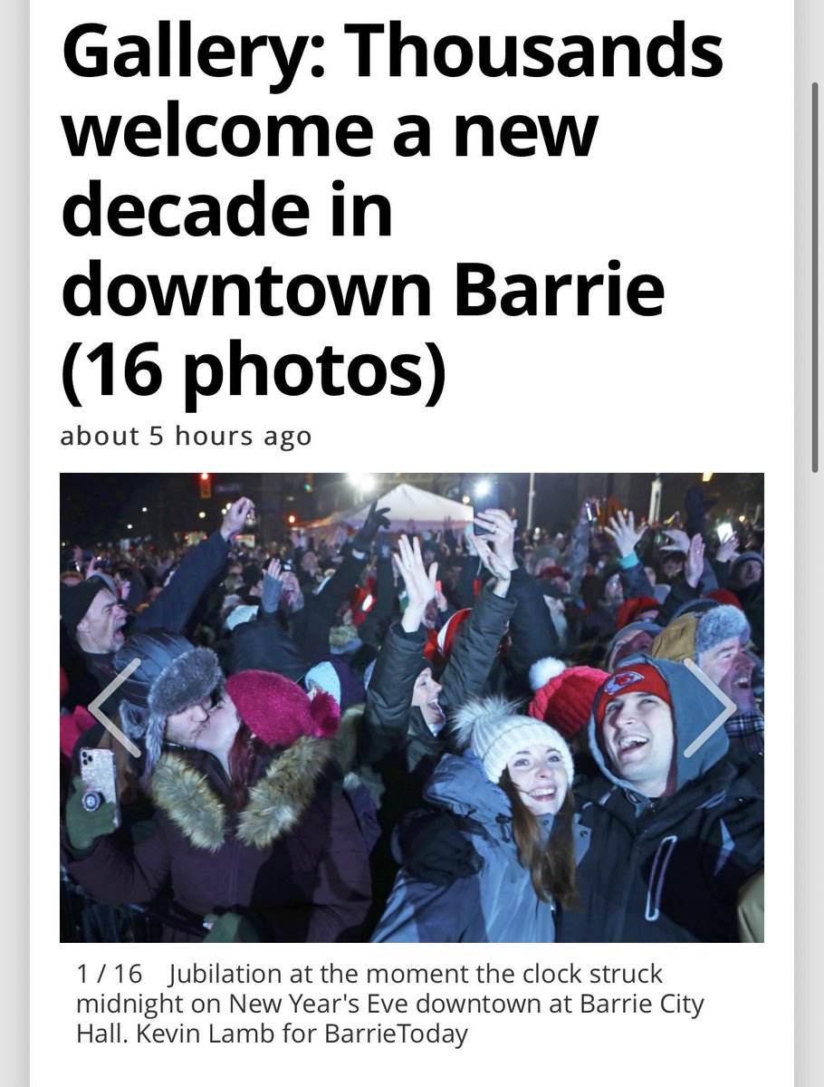 halleydorion's tweet photo. Our New Years claim to fame 😂🥳 #Hogmanay #NYE #Barrie #BarrieDowntownCountdown #Canada https://t.co/bFGCo82FaJ