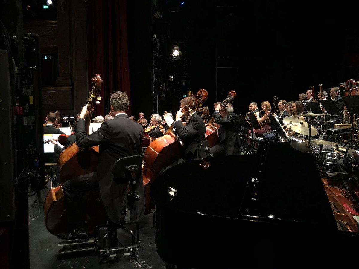 saminmuc's tweet photo. „There‘s no business like show business“ - ganz nah dran am #GPTheater Neujahrskonzert #lovemyjob #icharbeiteamtheater https://t.co/hH5pNIo01P