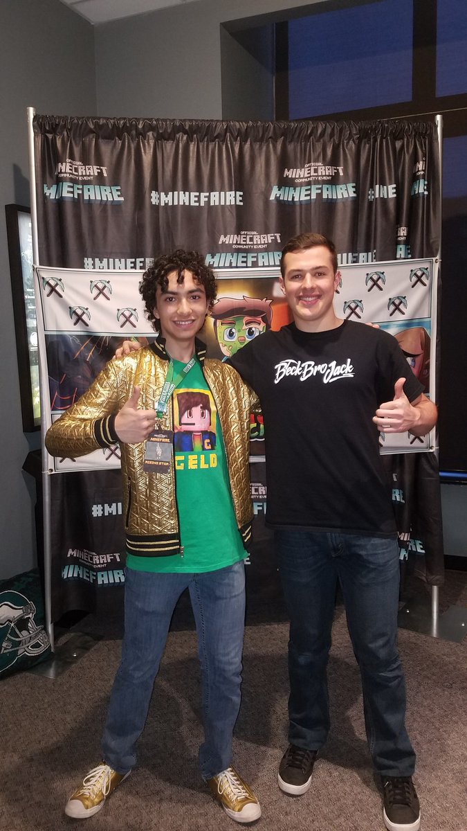 Geld_YT's tweet photo. Had a great time at @minefaire Philadelphia!!
#Minecraft #visitphilly https://t.co/1eYPAerpqq