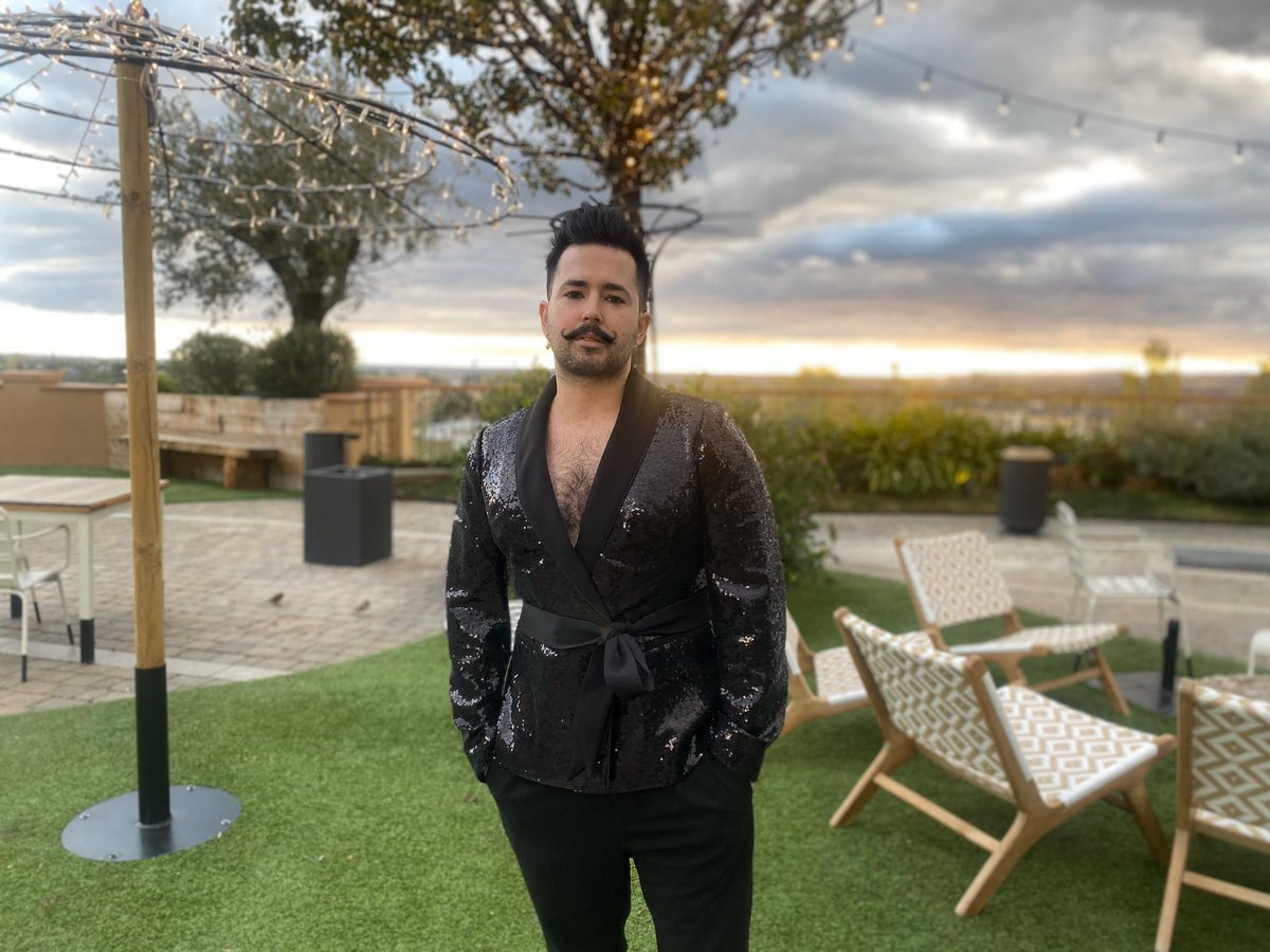 johnvonteesse's tweet photo. #guys #instafashion #mustache #wiw #moda #tedtotoe #tedbaker #menstyle #style #menfashion #menswear #preppystyle #trend #influencer #picoftheday #menslook #beard #dapper #gay #gentleman #dandy #guy #estilo #menwithclass #guyshot #bigote #model #instagramers #hairstyle #instagram https://t.co/NYffMnt8wv