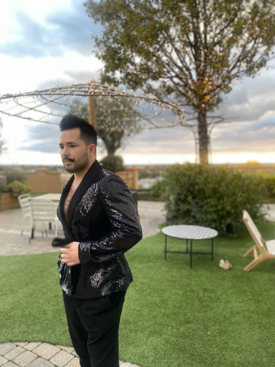 johnvonteesse's tweet photo. #guys #instafashion #mustache #wiw #moda #tedtotoe #tedbaker #menstyle #style #menfashion #menswear #preppystyle #trend #influencer #picoftheday #menslook #beard #dapper #gay #gentleman #dandy #guy #estilo #menwithclass #guyshot #bigote #model #instagramers #hairstyle #instagram https://t.co/NYffMnt8wv