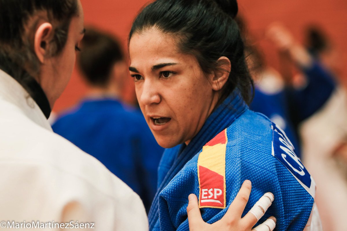 CrisCabanaP's tweet photo. Feliz año nuevo!! Vamos a afrontar el 2020 con muchas ganas!! #Judo #JudoStabiaMérida #JudoCARMadrid #JudoEspaña #TeamESP #2020 #OlympicDream #MarcaExtremadura #FundaciónJyD #SomosDeporte #MujeresHastaLaCima #FormDepor #DynamixNutrición #FuelForBalanceLife https://t.co/jwZ7RewsWm