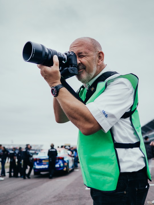 We'd like to start #2020 by meeting some new photographers: if you shoot with Olympus cameras, send us a link to your online portfolio and we'll take a look – particularly perfect if you made a resolution to promote your photos more in the new year! RT to help spread the word...