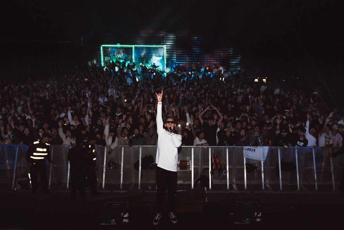 Love you all who stood by my side during everything 2019! &amp; thank you Chengdu for an amazing new years celebration💥💥♥️