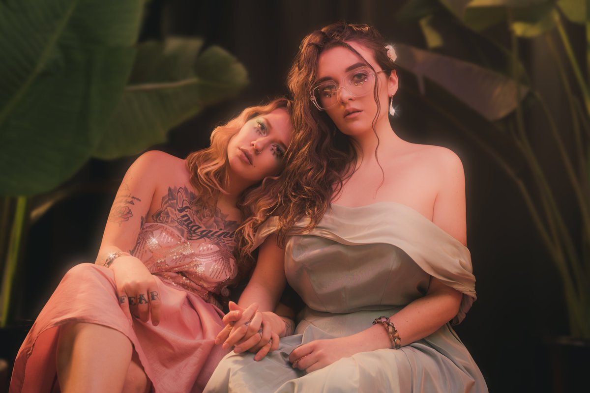 Happy new years! May your 2020 be filled with adventure and joy🖤 xoxo