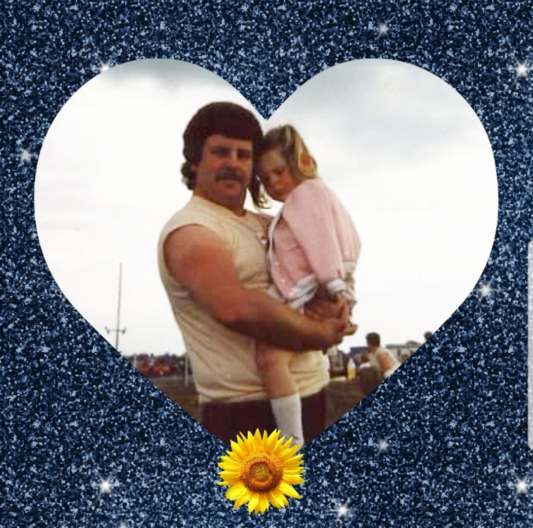 Foosie86's tweet photo. There's no easy way to start this so here goes... as some of you may already know, I lost my daddy to heart failure this year. 145 days ago. Not that I'm counting?
We were finally able to hold his service on 24th October at Dewsbury Minster then on to the crematorium... (1/5) https://t.co/3yxEVU8ZiY