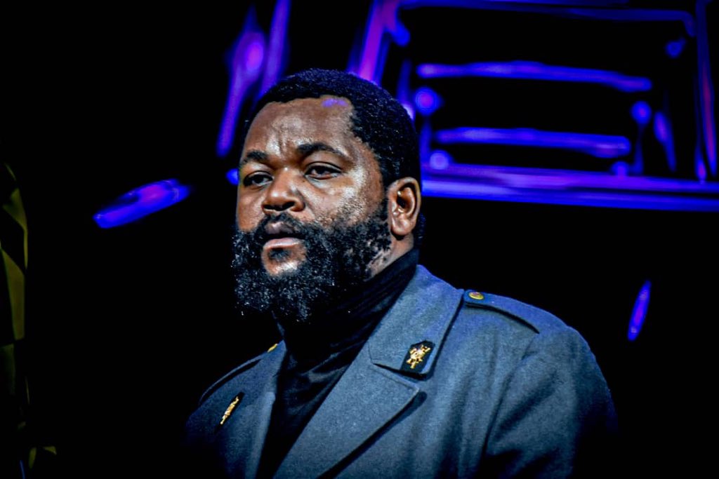 Sjava_atm's tweet photo. Amandla endoda awapheli Last show today bese ngiya ekhaya ngiyoncela 📸 @Mambo_Hwata 🇿🇼 https://t.co/thF2jHLyL5