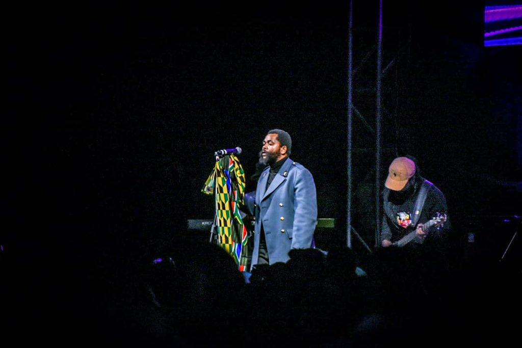 Sjava_atm's tweet photo. Amandla endoda awapheli Last show today bese ngiya ekhaya ngiyoncela 📸 @Mambo_Hwata 🇿🇼 https://t.co/thF2jHLyL5