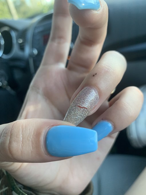 It&rsquo;s a new year and I already started this year off with breaking a nail😂😭 https://t.co/1Psy3tKEhL