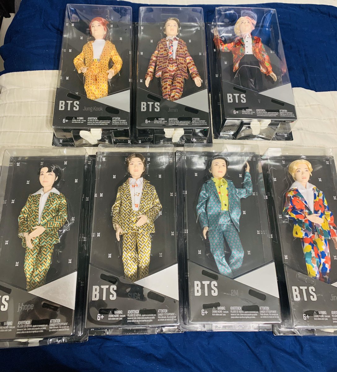 iamJLuna's tweet image. Now we got all seven of them @BTS_twt  #BTS #Army #Iarmy #jimin #jungkook #v #jin #rm #jhope #suga