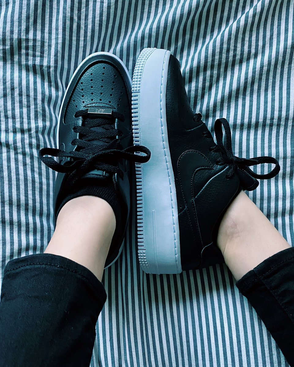 PaigeCatton's tweet image. Starting a new year &amp;amp; a new decade on the right foot👟👟 #JustDoIt #NewYearNewKicks