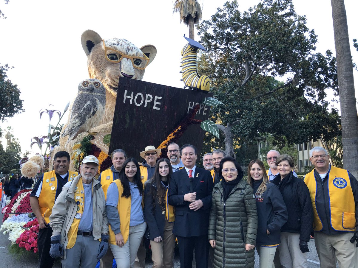 lionsclubs's tweet image. Lions and Leos from around the United States and the world attended the 2020 #RoseParade to help decorate and march in this year’s Lions float “Hope for 20/20.” Thank you for showing us the #PowerOfHope today and every day! Happy New Year!
