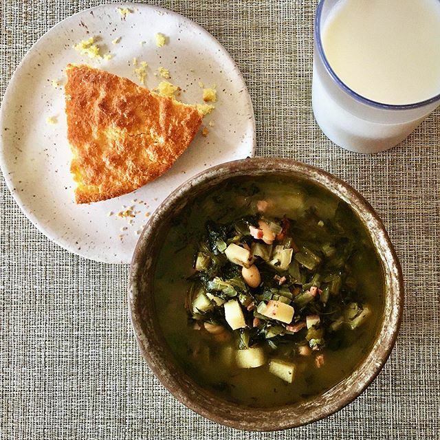 Turnip green and black eyed pea soup. I’ll take all the luck and money I can get in 2020! Recipe by Kenny Paschall at <a href="/turnrowbooks/">TurnRowBooks</a> ift.tt/2QBj5Jk